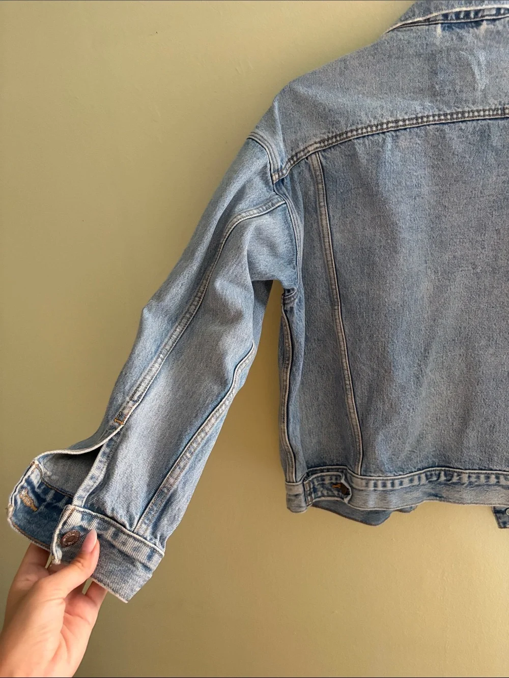 Levi’s Vintage Blue Denim Trucker Jacket - Classic Jean Jacket - Picture 13 of 15